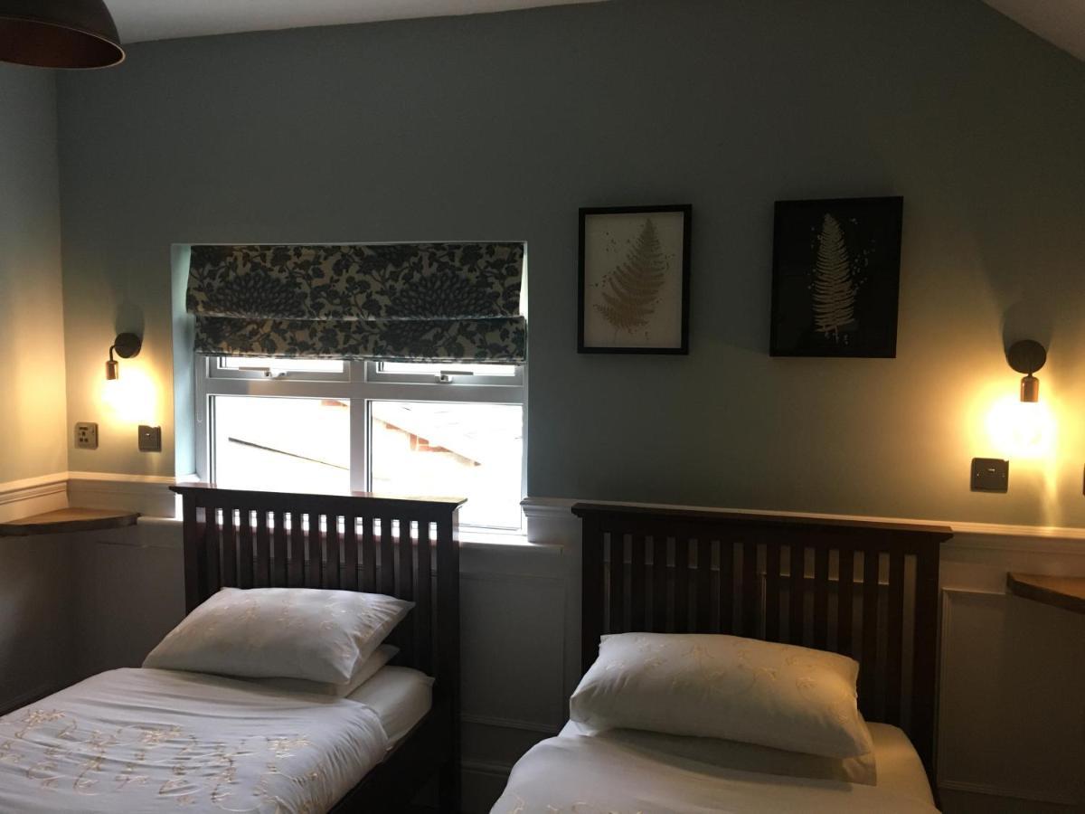 Twin Oaks Guest House Cadnam Exteriör bild