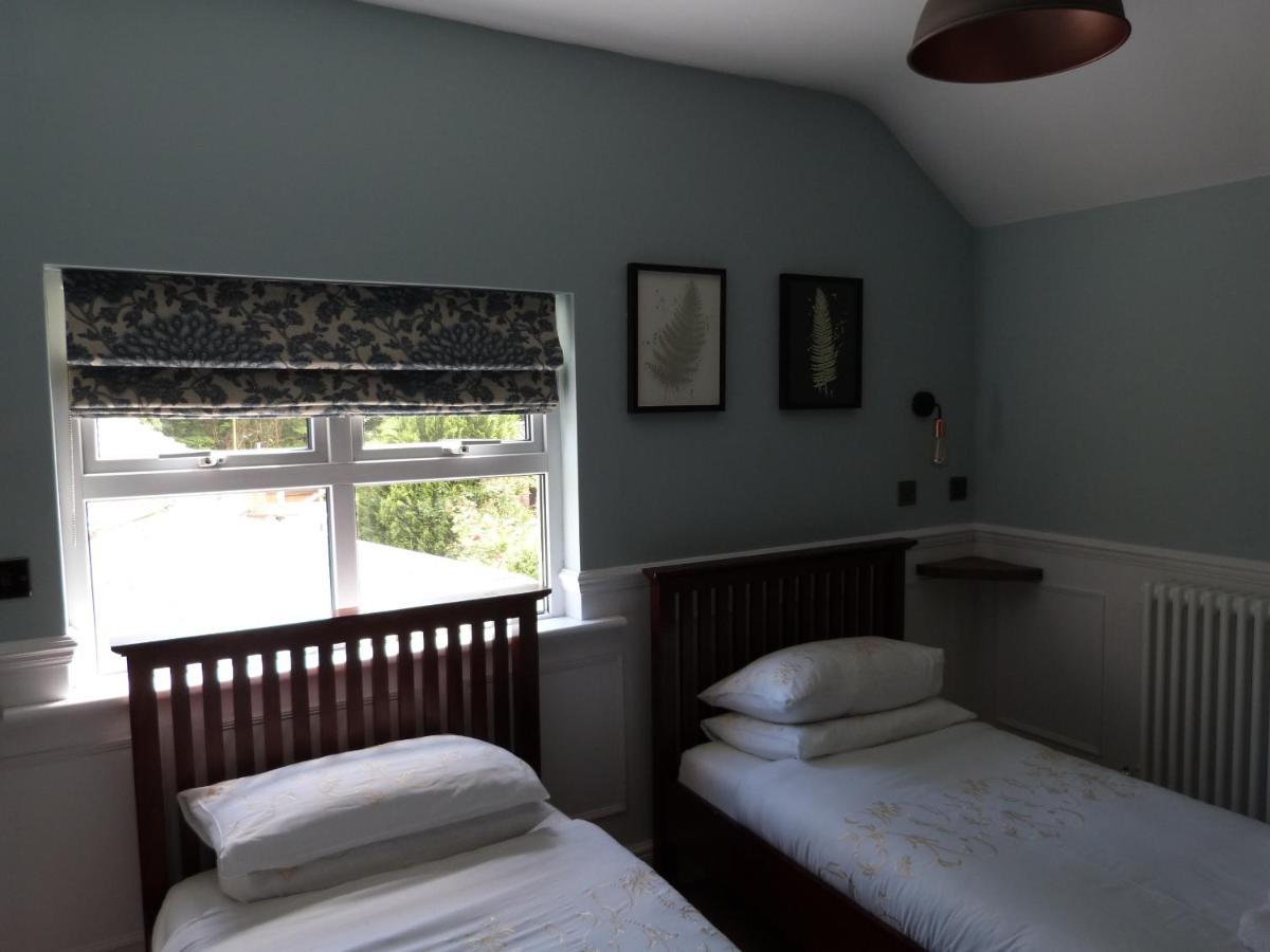 Twin Oaks Guest House Cadnam Exteriör bild