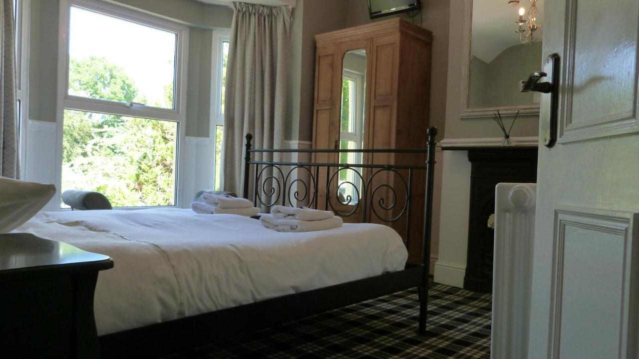 Twin Oaks Guest House Cadnam Exteriör bild