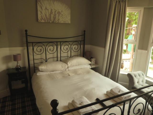 Twin Oaks Guest House Cadnam Exteriör bild