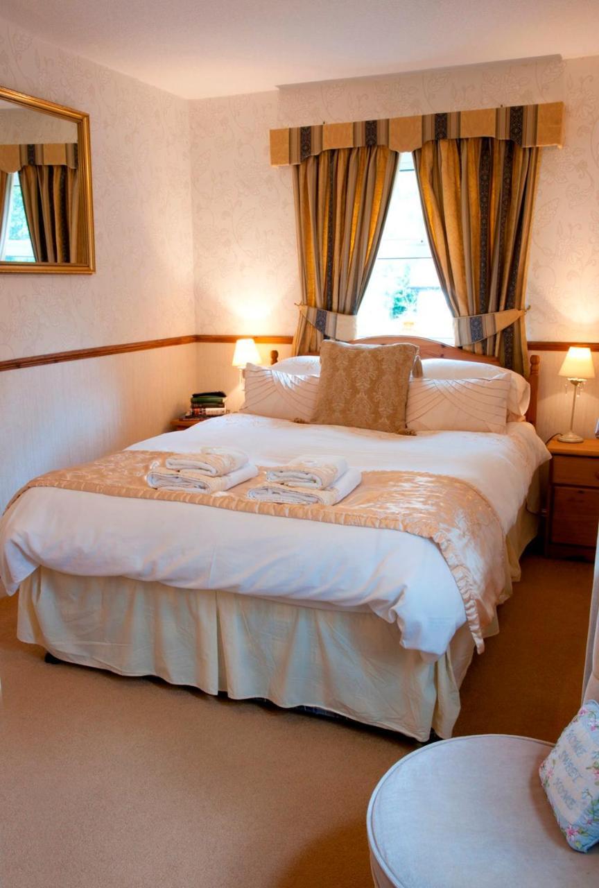 Twin Oaks Guest House Cadnam Exteriör bild